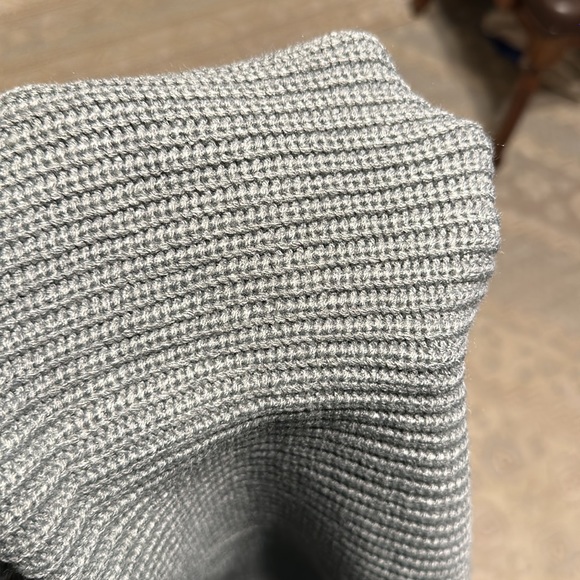 NWOT Ugerlov Women’s Knit Pullover Sweater Top Size M Dark Gray Color - Picture 8 of 10